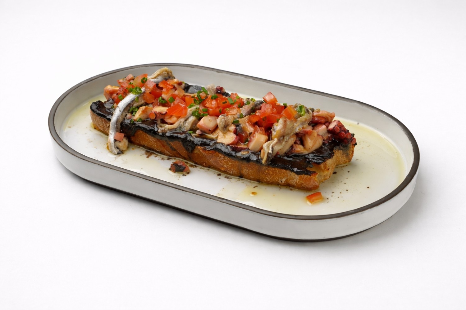 Μπρουσκέτα με Μαύρο Ταραμά